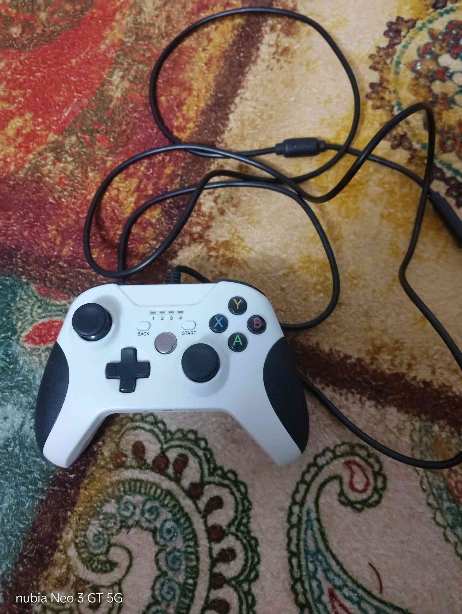 اكس بوكس سيرس اس 512GB الملحقات كامله مع اليد ألاصليه و يد سلكيه مثل ما واضح في الصوره مع كيبورد و ماوس شغالات و الكرتون ألاصليه للجهاز السعر 390 وبيه مجال العنوان بغداد للتواصل *********** موجود وتساب

نص مكتوب في الصور:
- nubia Neo 3 GT 5G