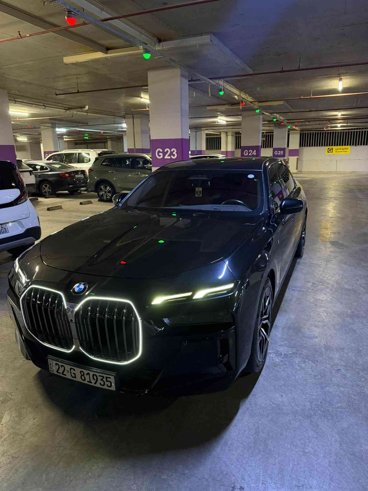 السلام عليكم
كرستالة  للبيع
السعر 685 سعر كلش مناسب 

BMW735i  M Package 

موديل 2024 , ماشية60 الف كيلو 

السيارة وكاله العروش خليجي بس دعاميه خلفيه صبغ مغلفة PPF 

فول مواصفات بانوراما وابواب بصمة وتشغيل عن بعد ورادارت امامي وخلفي ونقطة عمياء واوتو بارك و٤ كامرات وصندوك وابواب شفط وانارة متعددة الالوان وكشنات جلد وتدفئة وتبريد وكهرباء وميموري  وداتا شو (hud) وشاشات بالابواب الخلفية تتحكم بكامل السيارة وبردات خلفية ومواصفات هواية متخلص 

مكان السيارة بغداد 

للاتصال //***********
