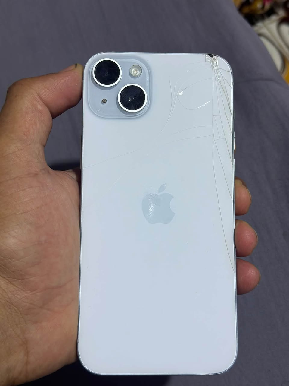 📱 iPhone 15 Plus — 256GB
🌍 النسخة العالمية

✅ غير مفتوح
✅ غير مصلّح
✅ جهاز مكفول
✅ Face ID والكاميرات وكلشي شغال
🔹 كسر بسيط بالظهر ويضيع بالكفر

🎁 ويا الجهاز:
4 كفرات + شاحن 33W

💰 السعر: 680 ألف دينار فقط

📲 للاستفسار واتساب:
***********
