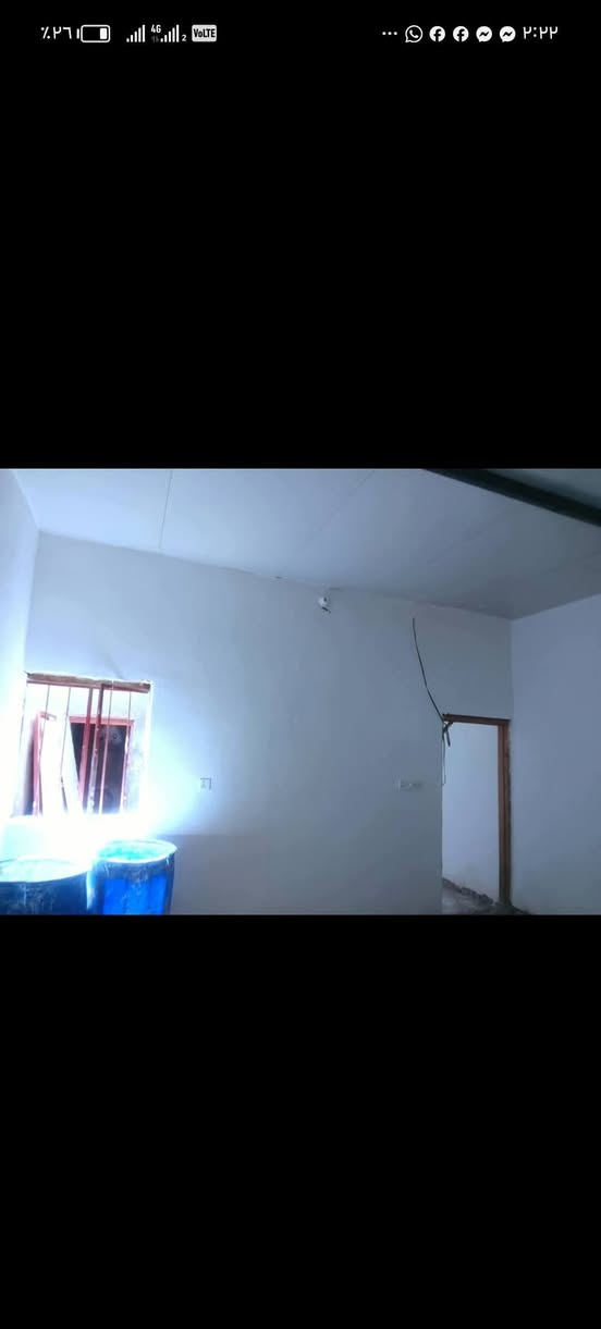 يالله سلام عليكم بيت مساحه 100 متر بنزلت بيت زرزور البيت عل شارع الرئيسي صاير بناء جديد غير مسكون البيت كله بياض الرضيه صبه السكف سندويج السعر 15 وبيه مجال شراي يجي خاص او يتصل البيت ستقبال وصاله ومطبخ وغرفه صحيات داخليه وخارجيه  الستفسار ***********
