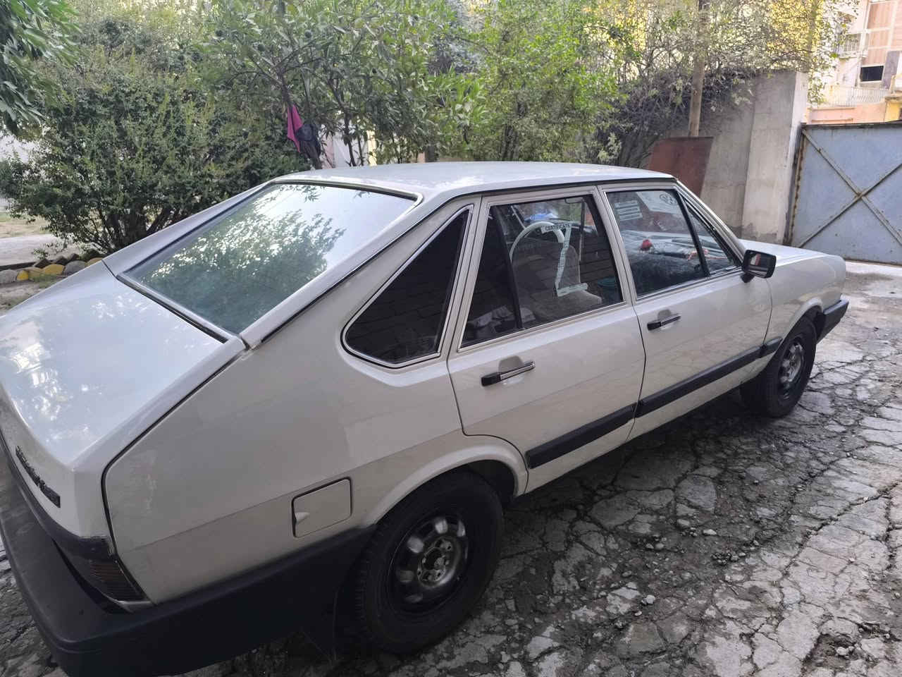 برازيلي للبيع

1987 موديل

 شرط تحويل

رقم اجنبي هزة جديدة

2030 سنويه

السياره مناقصة شي كامله

من الدعاميه لي دعاميه

محرك اصلي 06

کیر 5 نمر

دوشمه جدیده

منضومت تبريد كلها جديده شرط تبريد ثلج

وايرمنية كلها شغلا مابيها شي ما يشتغل

السعر 31 قفلها

سیاره جديده ما متعوبه ما تصرف عليها ربع
***********عنوان موصل

