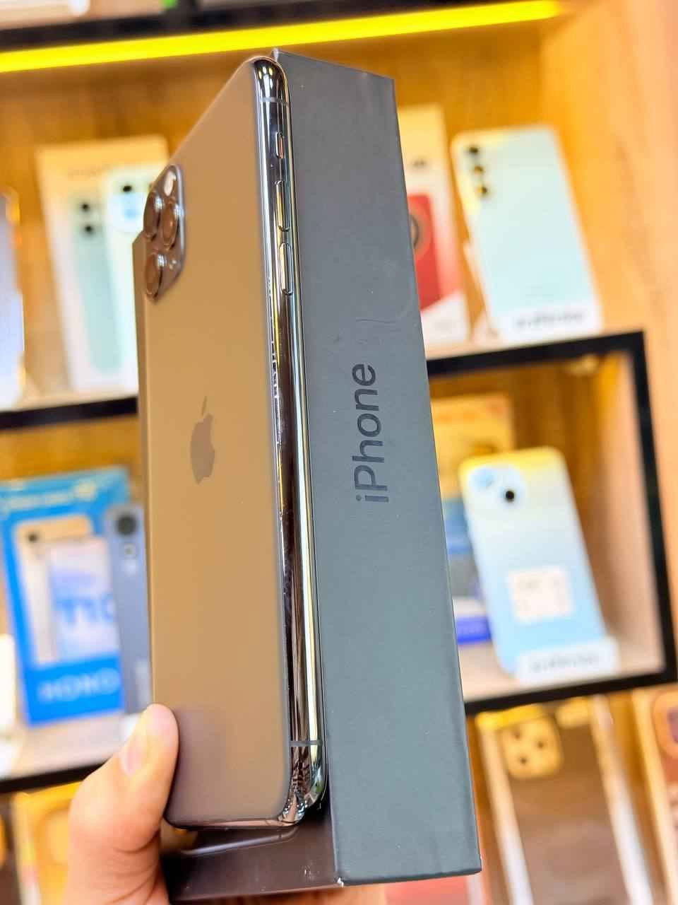 آيفون ١١ برو ماكس • ٢٥٦ • البياع