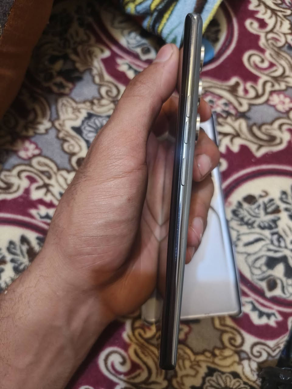 تكنو كامون 40برو. فايف جي ذاكره 256ورام 24
جهاز مواصفاته معروفه كلش قوي  مال بيت  مكاني بغداد  سعر ٣٤٠ وبي مجال بسيط  
***********   ما ويا غراض
