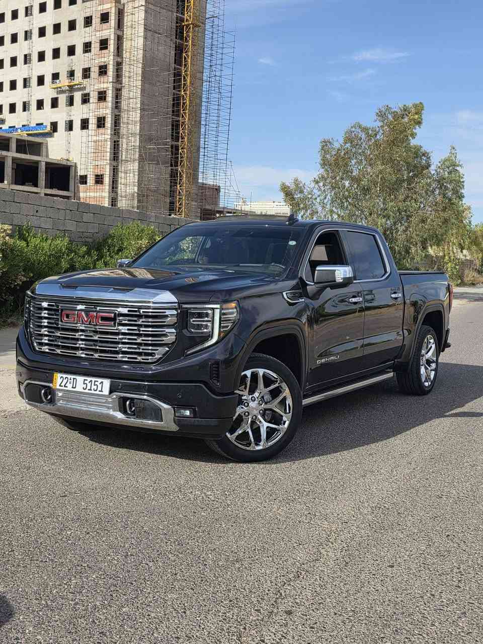 السلام عليكم
GMC DENALI 
2023موديل 
جيمسي  دينالي فول موصفات معروفه دينالي بالمواصفات 
كشن جلد كهرباء تبريد تدفئه
داتا شو 
كتاب تظليل .طخم تايرات جديد 
حداديه جديده 
دوسه كهرب بلادي
سلايت.
كاميرات محيطه 
رادار خلفي
رادار امامي
تحكمات ستيرن
مثبت سرعه
تحديد مسار
لايت زنون
الحادث نص جملغ امامي يسار
ايرباك سيترن راجع بلادي
باب كبير بودي قصير 
مكينة 8 سلندر 5.3
رقم شمالي اربيل
60 KMالف ماشي
سعر 430
عنوان السياره اربيل 
***********
***********.
