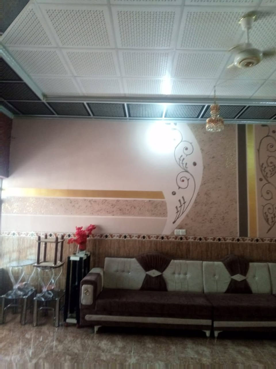 السلام عليكم مكلف بل نشر بيت للبيع بيجي قريه جديدة قرب جامع ابو زهيه المساحه 450 متر بيت حديث ماتصرف عليه كلشي البيت زراعي السعر 65 يرهم مقدما زينه وبشهر 500   رقم الهاتف ***********
