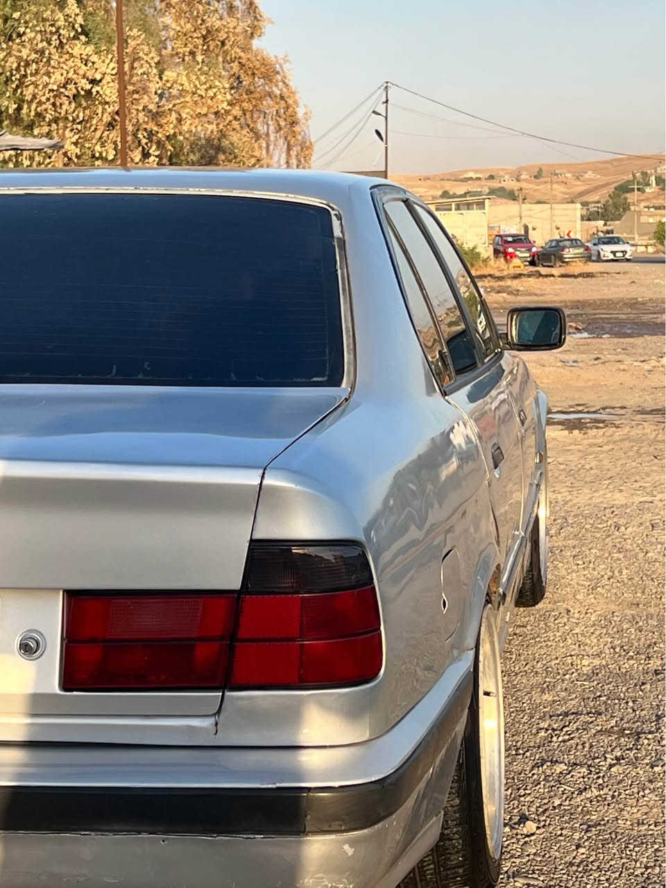 BMWبو فروشتن موديل 1993 بوياغ عام بو جواني ليدراني به قوتي نيه گير ومكينه به شه رت توماتيك 525 سه نوي 2017 بسه ر چوه حجز ومافى مه دني وبراوه به   شه رت سه ياركه اولياته 4 جام كاربا ناو رصاصي تاخم ويل bbs تايه نوي 
شوين هه ولير قه زاي خه بات 
*********** واتساب أربيل, العراق
