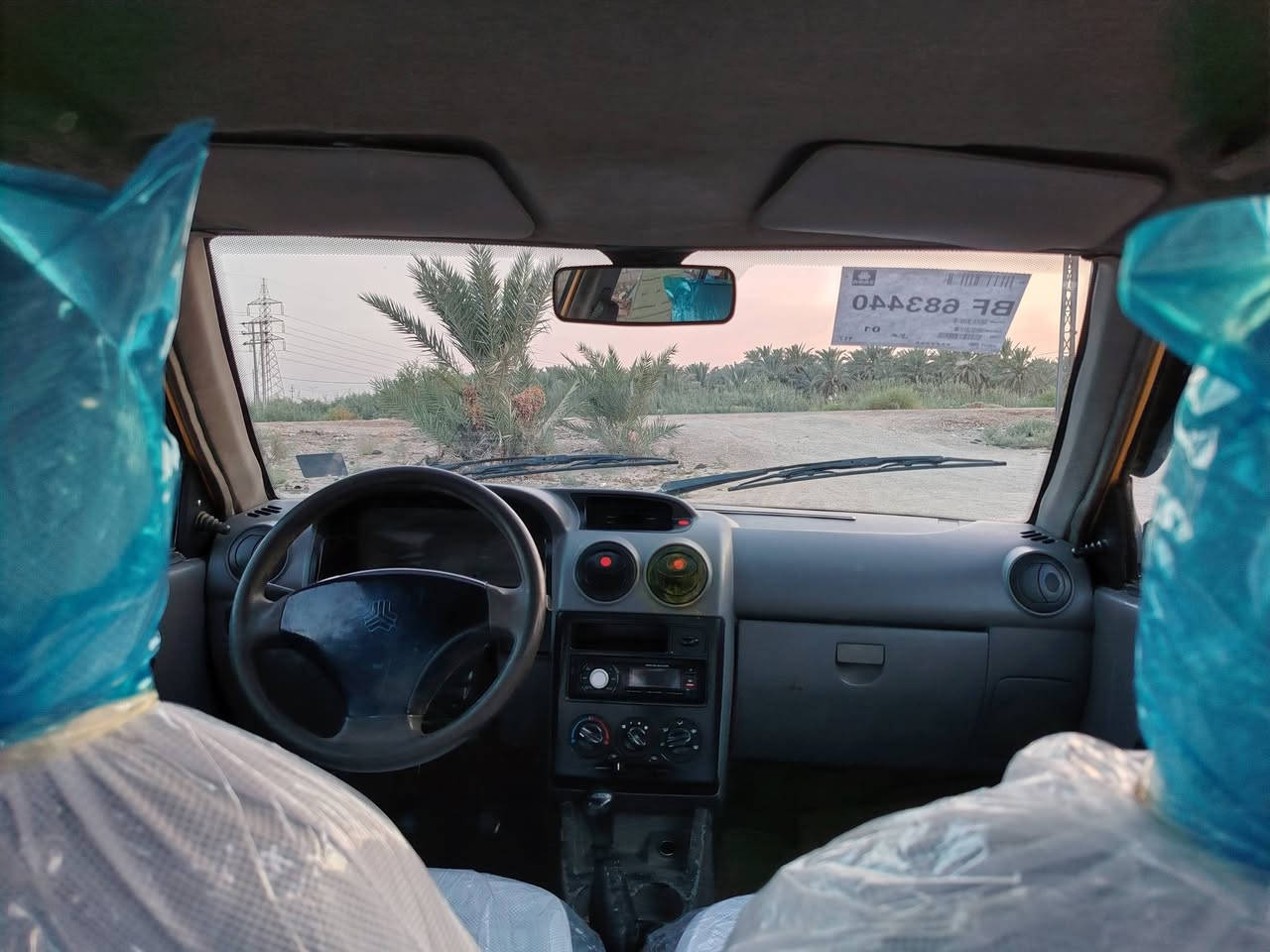 السلام عليكم سايبه موديل 2012مكينه وكير كفاله حداديه وتخم تاير جديده شواصي جدد  السياره كفاله من الضربه  مصفره هيئه وغرامات سنويه لل 2027 السعر 25 مكاني كربلاء الحر السواده هاذه رقمي ***********
