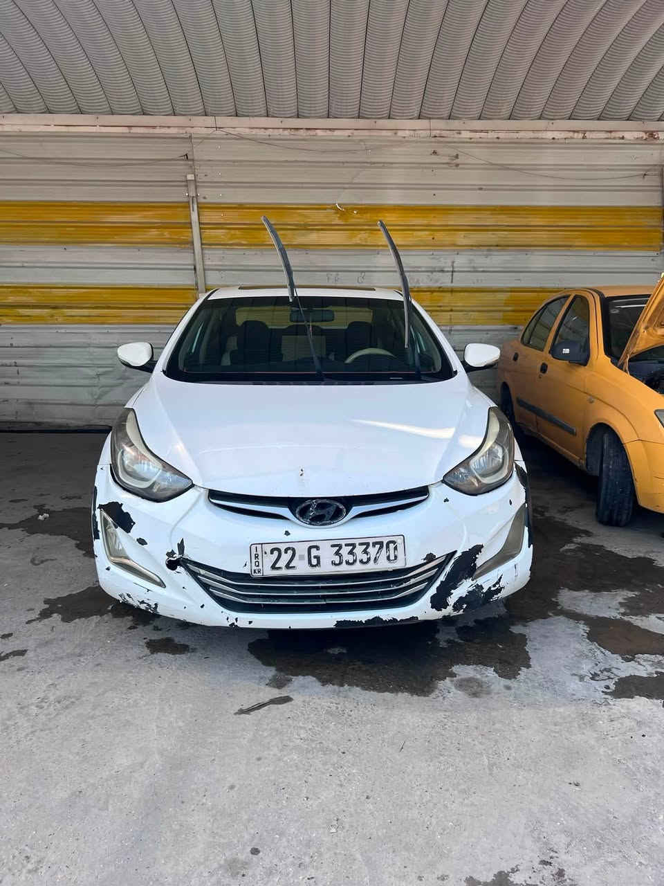 سلام عليكم
النترا 2014 خليجي فول مواصفات GLS 
رقم شمالي بأسمي السنوية 
محرك 1800 بيها باب السايق والجاملغ صبغ وجاملغ جهة العبري بي صبغ كد شبر بدون شاصي ولا لغد والدوسة جهة العبري بيها طخة بسيطة 
تبريد منظومة جديدة خير من الله ثلج
السيارة بيها ملاحظات بسيطة جدا 
السعر 97 وبيها مجال 
***********
مكاني بغداد

