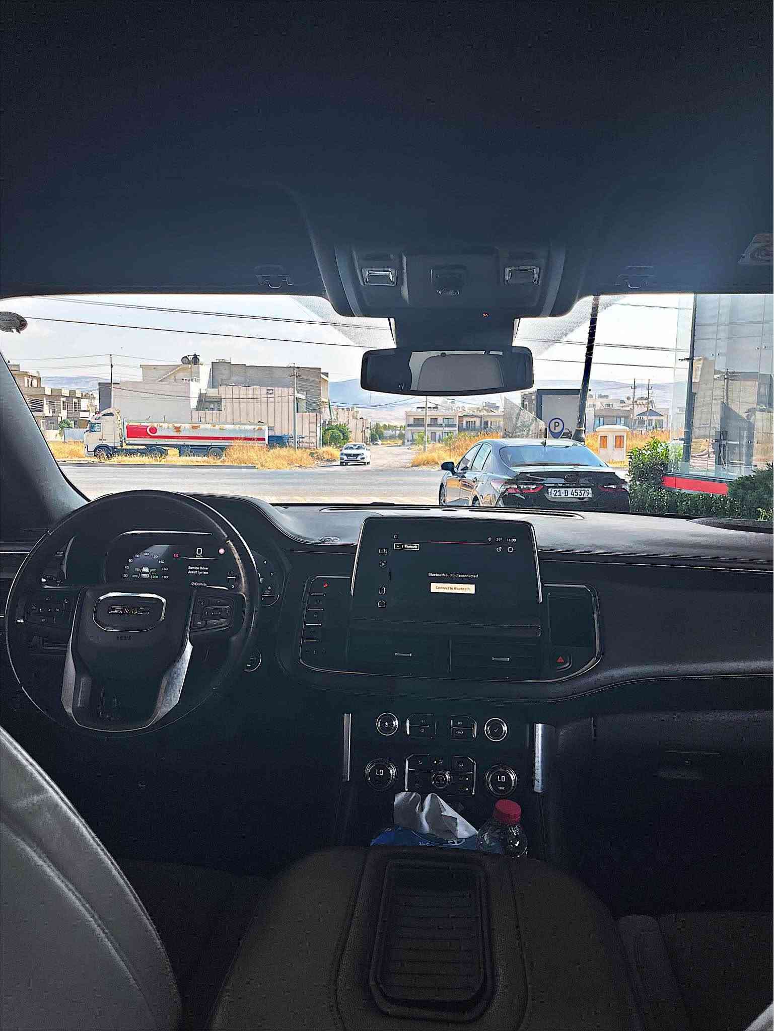 🚘 gmc یۆکۆن ٢٠٢٣ sle🔥

✨ مۆدێل: 2023 خلیجی 
✨ مۆتۆر: V8 5.3L
✨ گێڕ: ئۆتۆماتیک ، 10 گێری عادی 
✨ ڕۆیشتن: تەنها 67000 KM , 42 miles 

✨ درايف: 2WD قفڵ ئەکسل 
✨ سەیارەکە سێرڤسی کاملی بۆ کراوە 
✨ ڕاداری پێشەوە + پشتەوە + تەنیشت بەشەرت 
✨ گێر و مەکینە بەشەرت 
✨ چوار تایەی تازەی لە ژێرە 
✨ سەیارەکە هەموو شتێکی بەشەرت بەس ماشاللە ی دەوێت بە شێوەیەکی زۆر جوان و پاک ماوەتەوە 

🔹 شاشەی گەورەیە 
🔹 Apple CarPlay / Android Auto
🔹 کامێرای دواوە
🔹 شاشەی دیجیتاڵی بۆ زانیارییەکانی شۆفێر
🔹 سیستەمی ئەمنی و ئاگادارکردنەوەی پێشەوە
🔹 Forward Collision Alert
🔹 Front Pedestrian Braking
🔹 Bluetooth
🔹  سێ ڕیز دانیشتن و شوێنی فراوان بۆ خێزان 
🔹 سەیارەیەکە زۆر گونجاوە و زۆر پاکە 
✨ سەیارەکە سەنەوی تازەیە و غرامە و تحویل بەشەرت 

بۆ زانیاری زیاتر : 
Viber 
Whats app 
*********** 
*********** السليمانية, العراق
