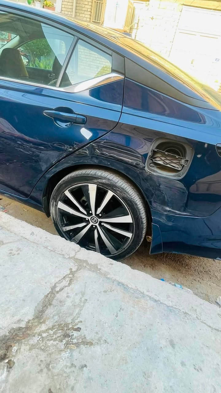 ألسلام عليكم

Nissan Altima SR 2022 للبيع

رقم اربيل - تحويل مباشر أو وكالة

-ألسيارة ماشية 90 الف كيلو 

-حادثها چاملغ و نص بنيد كلير

-موجود رقم الشاصي بالصور 

-بيها هنا حادث بالجاملغ الخلفي مصلح و ما مصبوغ موضح بالصور

-بيها رصعة بسيطة بالصندوك موضح بالصور

-السعر 120 وبيها مجال

-مكاني بغداد البلديات

-رقم التلفون ***********
