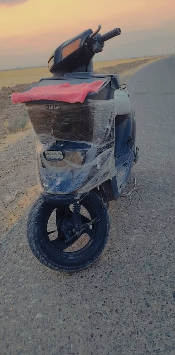 دراجه ياماها للبيع تايرات وراء كدام جدد  شغاله هندر كهربايات ما تشتغل السعر 150 بها مجال شراي انتصل مو شراي لا تتعبني ***********
