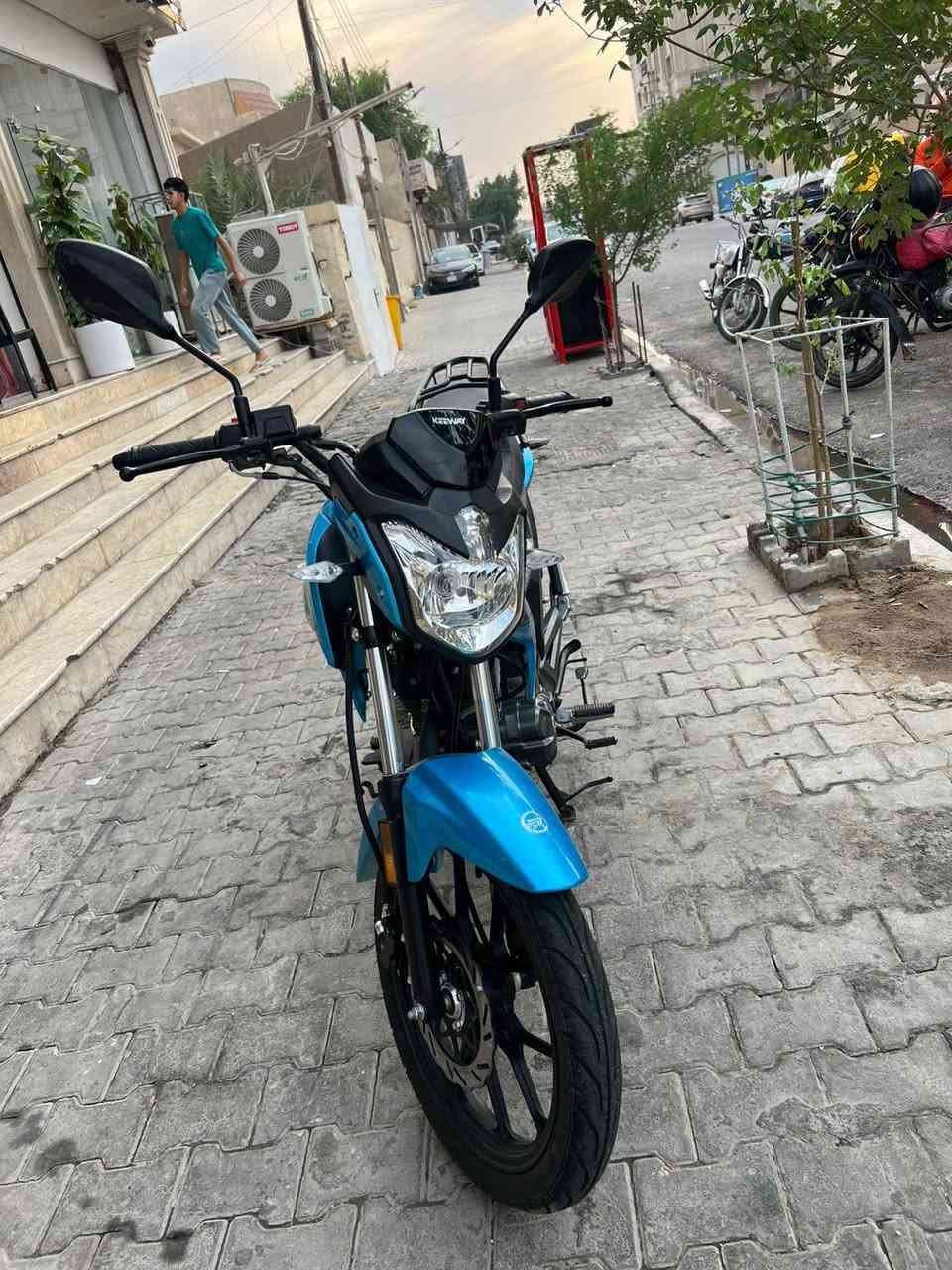 السلام عليكم الدراجه للبيع RK200 مديل 2025 رقم وسنويه اربيل عدي بيه وكاله سعره مليونين و 200 وبيه مجال بسيط*********** عنوان بصره المعقل

