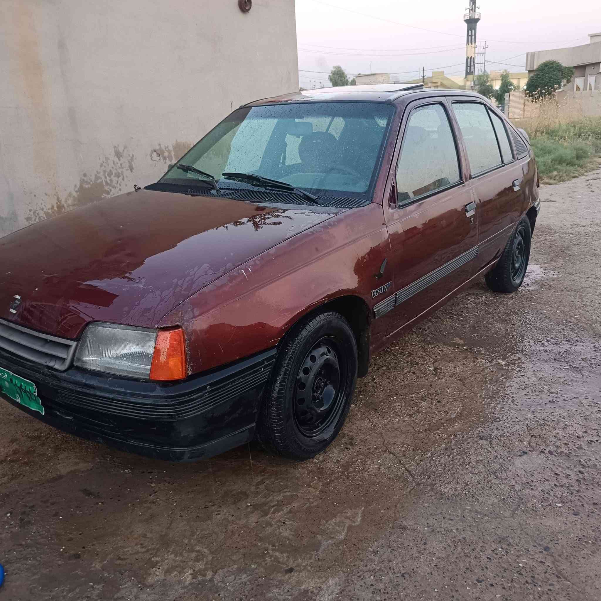 سلام عليكم
اوبل كاديت مديل 1991

سنوياً خضراء شرط تحويل

طخم امامي خالي طخم تايت جديدة

سياره بدون صبغ أو طخه بس مقحله

مكاني موصل جديدة السعر 12

بي مجال بسيط 

***********/***********
