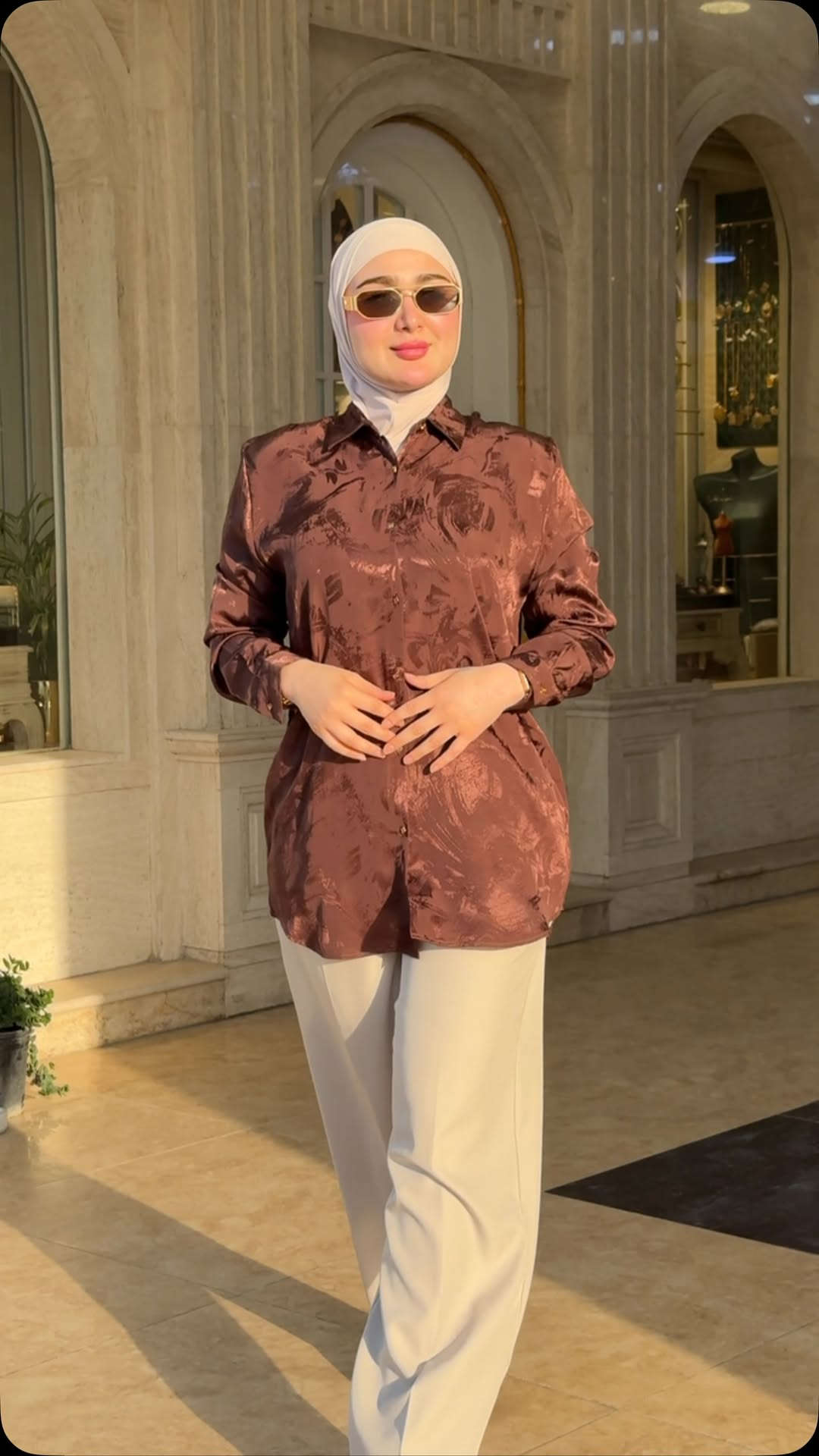 القوي والراقي 👌😍
القميص قماشه ايطالي الثقيل 
راقي كلش باللبس 
فري سايز يلبس من 40 إلى 48 
موجود توصيل جميع المحافظات 
حله/ شارع الجمعية- مول خاتون
