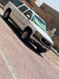 جمسي موديل 2004 رقم اجره بغداد سنويه لحد 28  سياره جاهزه من كلشي مكينه...