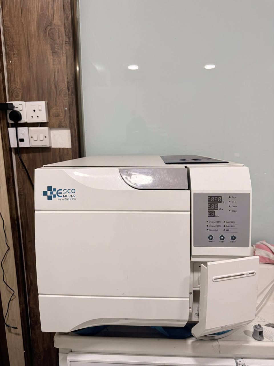 استخدام اقل من ٦ أشهر 
Dental chair 😍جير جدديد ✅🫆🌏 
Autoclave 18L جديد 
💸 ٣مليون و ٣٠٠ الف💸 
***********
