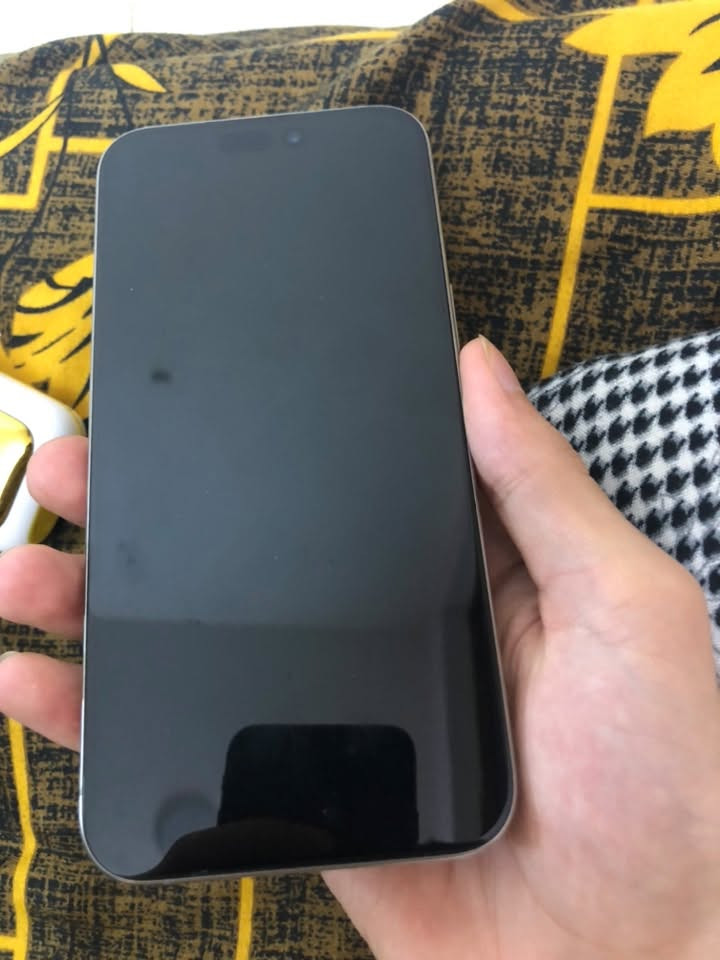 ايفون 15برو ماكس بطاريه86جهاز نضيف اخو جديد ملحقات كامله شرق اوسط ماستر جهاز فقط مبدل عدسات خارجيه مال كامره ولا مأثره يعني مامفتوح وتر بروف سعر970قفل مكان بغداد لايوجد توصيل تواصل واتس***********
