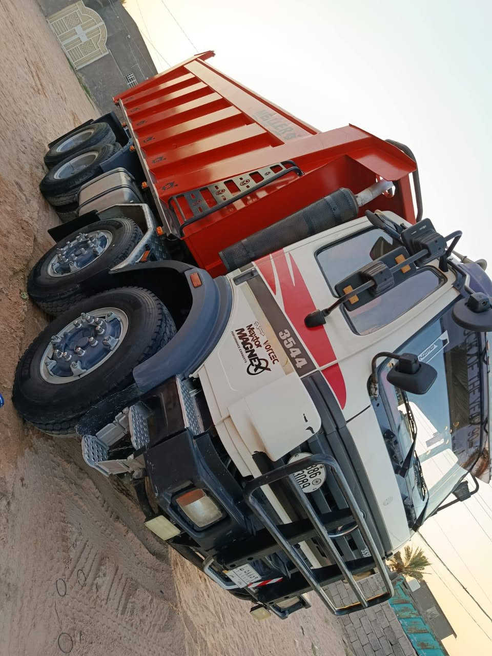 السلام عليكم البي موديل 96محرك44كهربائي كير240مجموعه جيئف قيطان شاصي وغماره مكفولات من غطره صبغ سياره علا وضع الشركه مري شفط جام كهربائي تخم تاير 24تخم برماغ أبو الربع ***********
