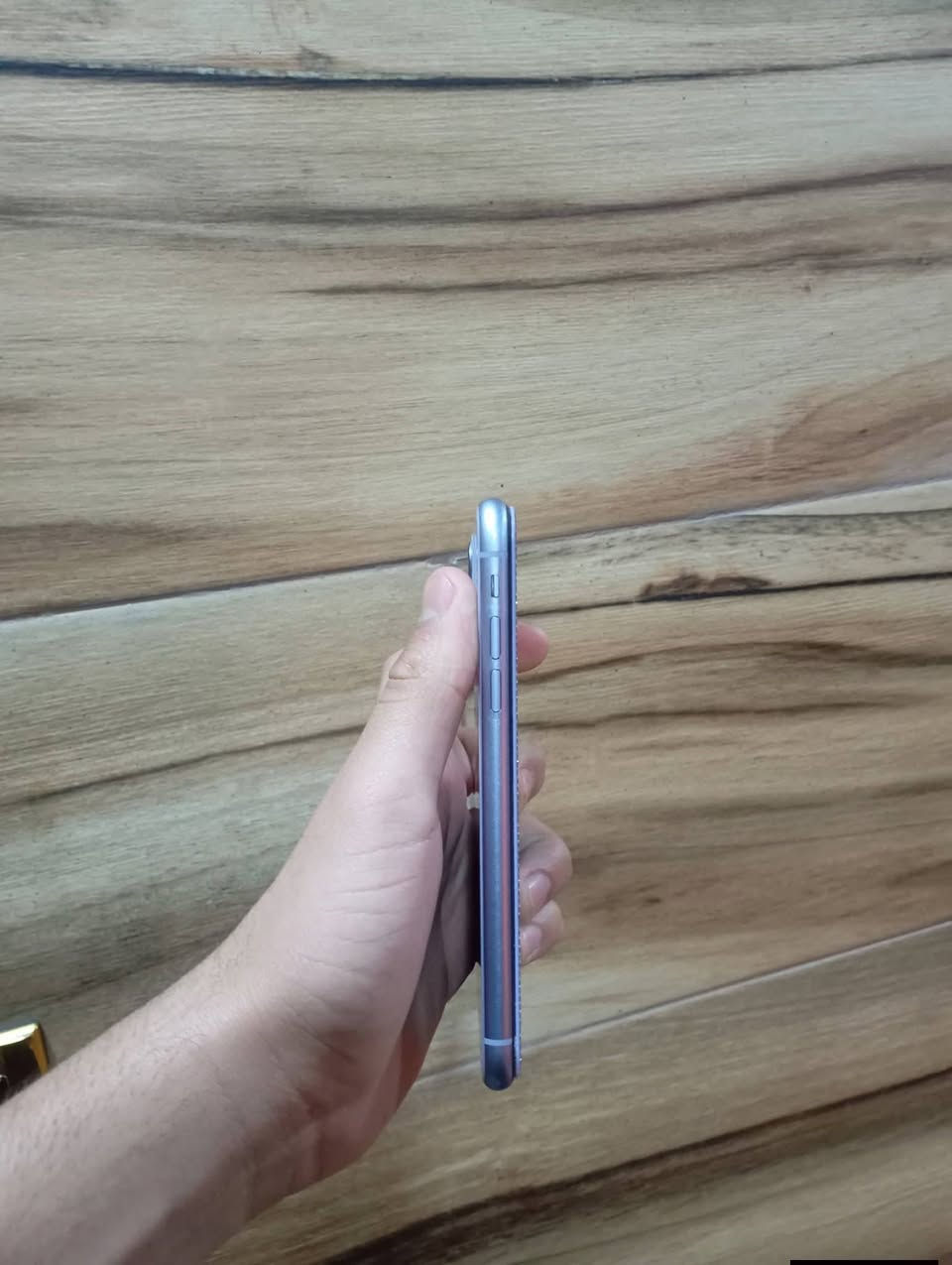 السلام عليكم.
iPhone 11. للبيع 
الذاكرة 128.  💽
البطارية 73.  🔋
تك سيمكرت.
النظافة 💯 .
اللون بنفسجي اللون المميز 💜.
الجهاز كلة على وضع البلادي فقط شاشة اصلية.
فيس أيدي يشتغل .
الجهاز كله شغال مابي أي خلل سماعات كامرات سيمكرت بورترية كله شغال 💯.
والسعر مناسب خاص.
ه‍ــ. ***********
متواجد فيس بوك و واتس اب واتصال.
