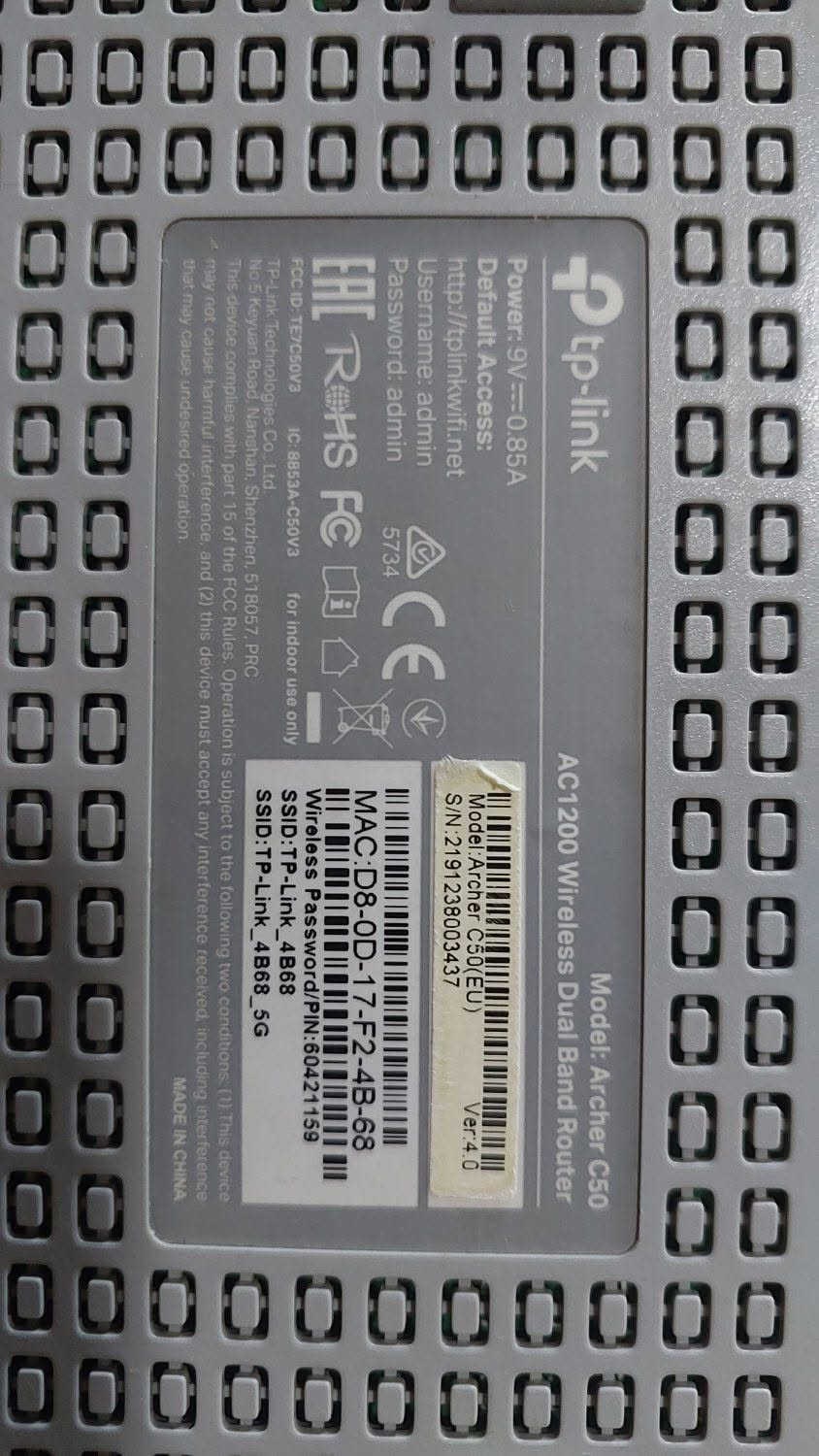 راوترات عدد ٢ للبيع نوع Tp-link جديدات واستخدام قليل جدا ونظيفات والتفاصيل اكثر في الصور وللاستفسار التواصل على الصفحه او على الرقم *********** واتساب
