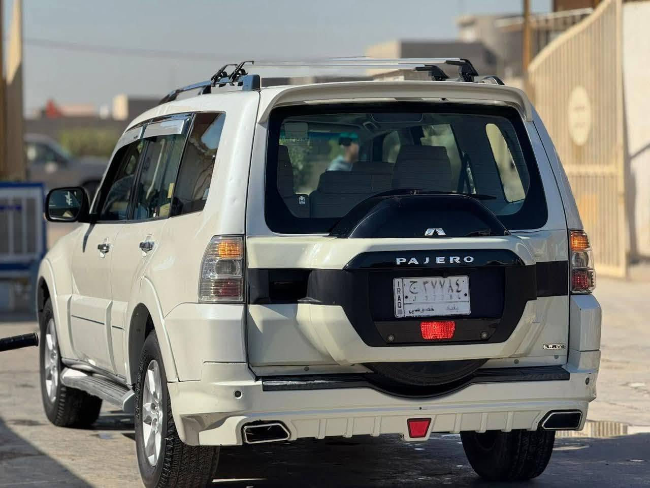 السلام عليكم
للبيع باجرو حبتور 2009
 فول مواصفات ملكي اعلي فئه مواصفات فول واحد ع واحد لون أبيض صدفي حجم المحرك 3000

رقم بغداد مشروع وطني تحويل مباشر مكفوله من عده جاملغ كيلر حته بدون فتح
معروفه خليجي السياره جديده مال جناي

فور ويل كشنات جلد كهربائي

تدفئه تبريد ثلاث قطع
 حساسات خلفيه وثلاجه
شاشه اندرويد كامره
  تخم تير جديد كير مكينه حداديه كله جديد السياره جديده السعر 125 وبيه مجال *********** مكانه حله
