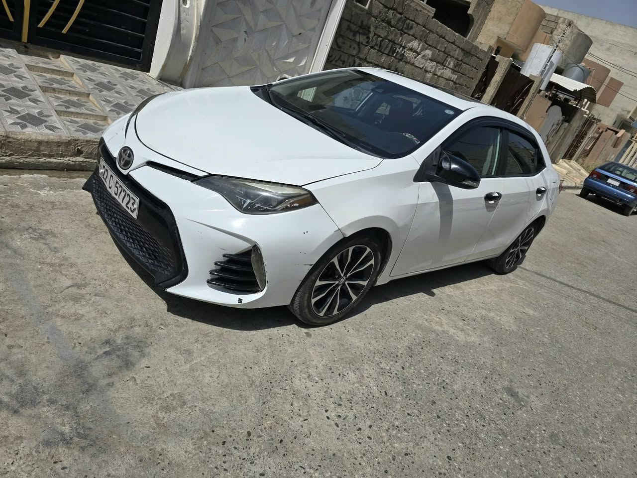 السلام عليكم
كورلا 2017 مواصفات se فول
محرك وكير شرط  سياره حادثها بونيد فقط 
ماشيه 120 mil
بصمه تشغيل بصمه ابواب فتحه سقف شاشه كبيره 
رادار  تثبيت سرعه 
سياره كلش مرتبه ما  تصرف عليها ربع 
السعر  145 وبيها مجال  
***********
