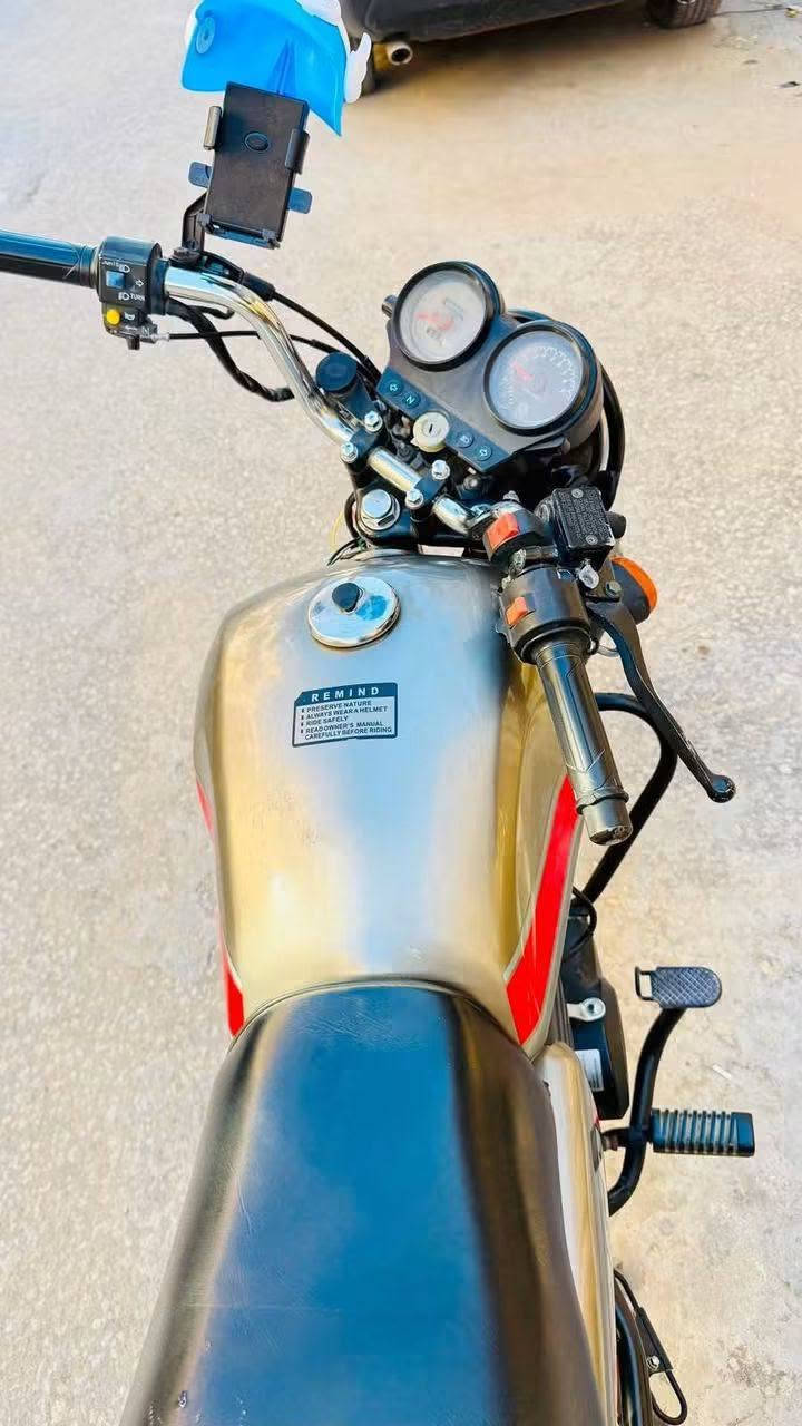 🏍️ للبيع دراجة دايوان موديل 2023

السلام عليكم
دراجة دايوان أوراق أصولية جاهزة للترقيم ✅
✨ موديل 2023
✨ دراجة نظيفة ومرتبة مثل ما موجود بالصور
والمحرك 150
📍المكان كربلاء 
💰 السعر: مليون300 ألف وبيه مجال بسيط للجادين

📞 للاستفسار وباقي التفاصيل ***********

