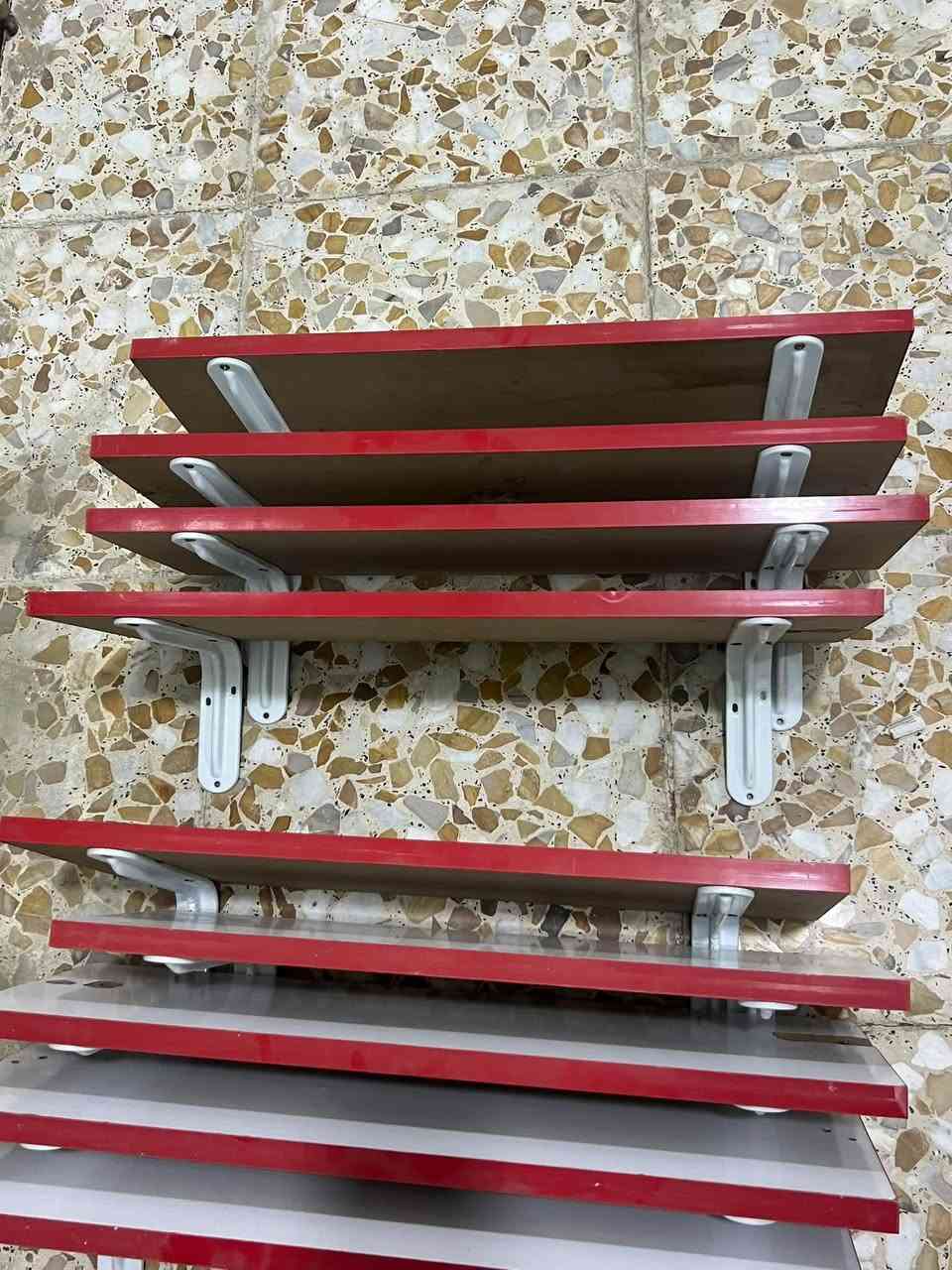 رفوف نظيفه للبيع
قياس 60*20 عدد 14 قطعه 
قياس 25*20 عدد 8 قطع 
يوجد توصيل لكافة المحافظات ***********
