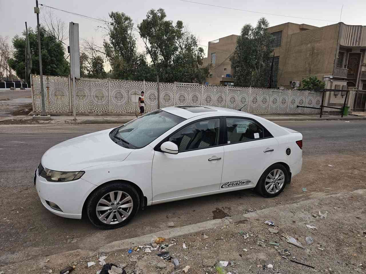 السلام عليكم سيراتوا ١٣ كفاله عامه بستثناء بارد بخشم الجامالغ الامامي
وضع الشركه فول ماعدا البصمه باسمي تحويل مباشر 
السعر ١٠٠$ رقم الهاتف ***********
