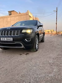 جراند شيروكي ليمتد • ٢٠١٤ • فتحة سقف