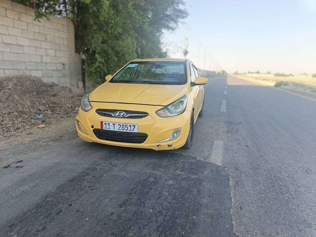 سلام عليكم
اكسنت موديل 2015
وارد امريكي 
محرك 1600
رقم بغداد انكليزي 
تحويل مباشر ثاني يوم 
سونارها مرفق مع الصور تبديل بنيد فقط 
تخم تاير جديد 
السعر75وبيها مجال بسيط
العنوان بغداد المعامل
رقم الهاتف ***********
