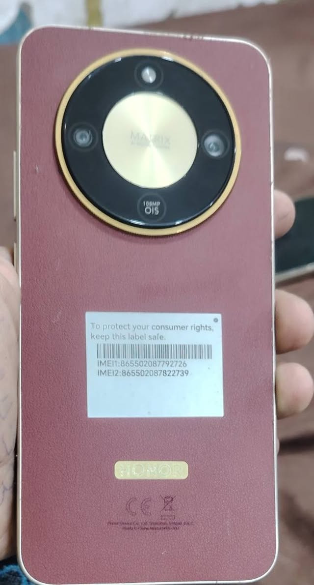 سلام عليكم تلفون هونر X9d تلفون نضيفبي طخه صغيره والعدسه مكسوره ومبدله فقط تلفون نضيف كلشي مابي
***********
