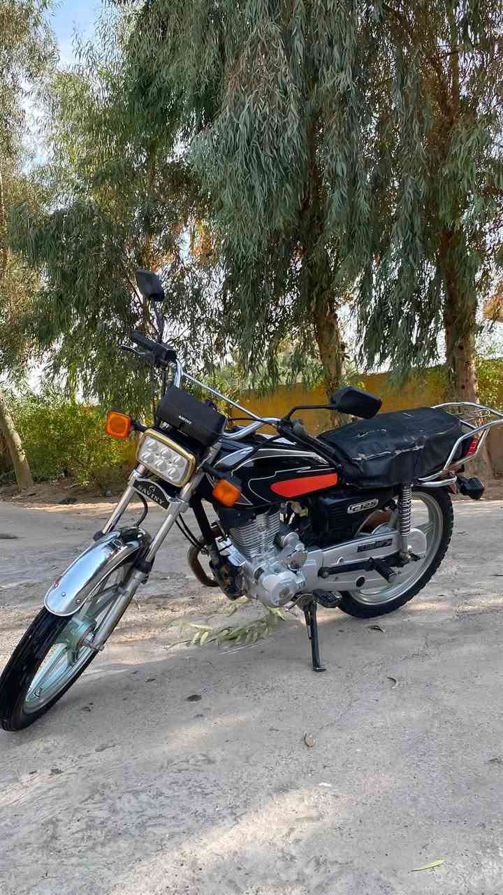 سلام عليكم سيفان مديل 2020 محرك 150 دراجه ما ناقصها برغي كلشي شغال محتاجه بس كشن السعر( 450 ) 
وبيها مجال مكاني ديالى ( دلي عباس ) الرقم (***********)
