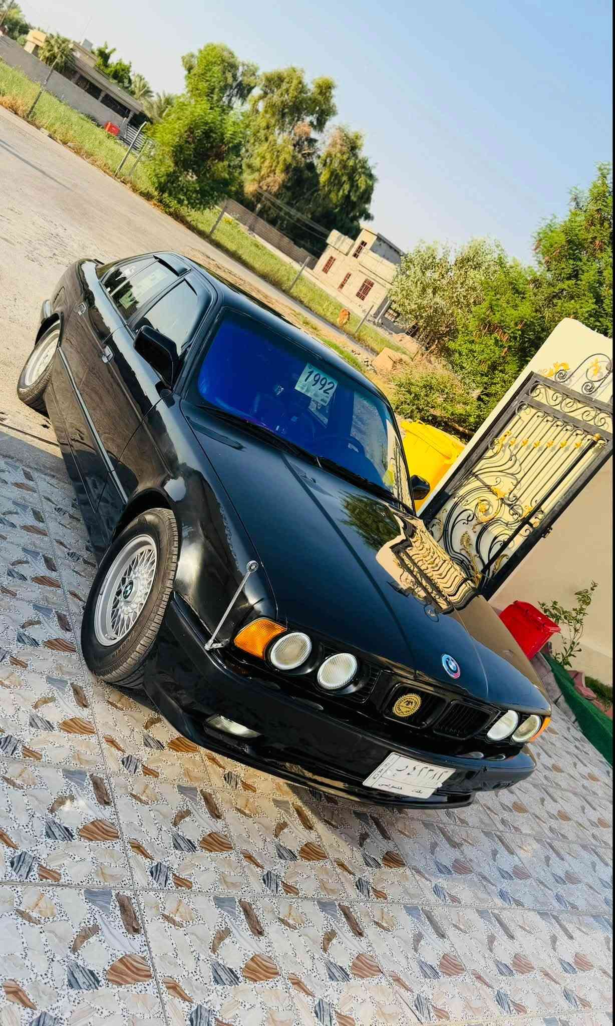 السلام عليكم للبيع بي ام موديل 1991حجم525اصل مكينه مسكر عدله تبريد ثلج🥶 رقم بغداد سنويه 27كير مكينه شرط صدر امامي خلفي جديد تخم تاير جديد سياره مكفوله من الضربه صبغ جماليه السعر 57بي جمال مراوس حسب القناعه مكانه صلاح الدين رقم التلفون ***********
