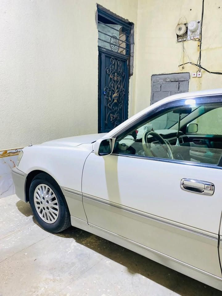 السلام عليكم جنون ملكه موديل 2001 كفاله عامه من صبغ والتبديل والكصه سياره جديده ماشيه 115 الرقم بصره الدولي بأسمي السعر خاص ***********
