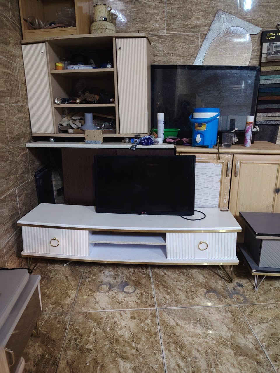 اغراض مستخدم للبيع 
العنوان بكرة جو القديم مقابل الكوميته 
للاستفسار *********** واتساب
