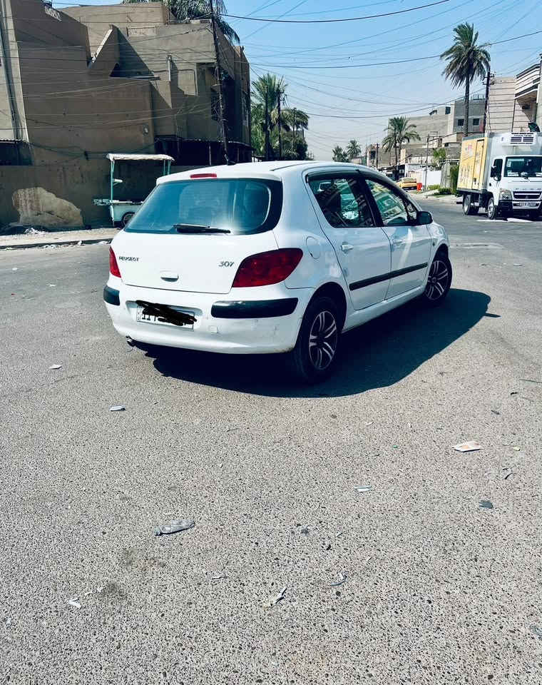 بيجو فرنسي للبيع  كير ومكينه مكفولات  تبريد ثلج سنتر لوك شغال  شاشه اندرويد  تخم تاير كهربائياتهه كلهه شغاله سياره باسمي شرط التحويل مصبوغه عام للجماليه العنوان بغداد المشتل السعر 58 وبيهه مجال للطيبين الشراي يخابرني 
***********

