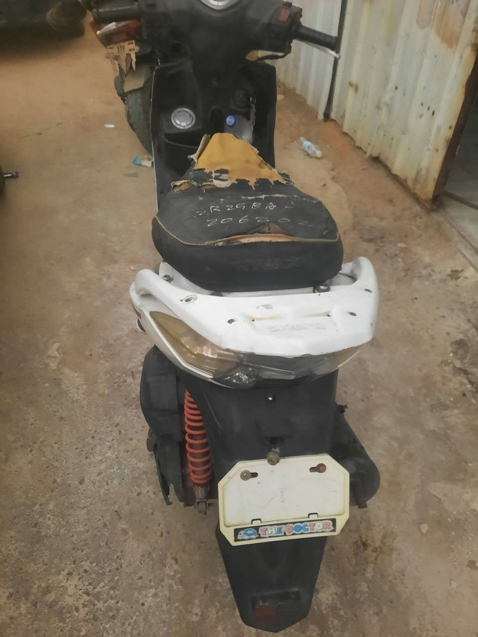 السلام عليكم دراجه كامكو رايسنك 150cc دراجه شلعه ومعدل فول دبل رون الدراجه كوري بيهي نقوصات كلش قليل صوت بل الصالنه بلادي مزروفه طلع صوت وياهي صالنه رياضي مالتهي نكره سلفه نوزل الدراجه بيع 550 او مراوس بسكنس فحل دراجه منزلهي رمبه قبل 7 أشهر مكاني الحسينية ***********
