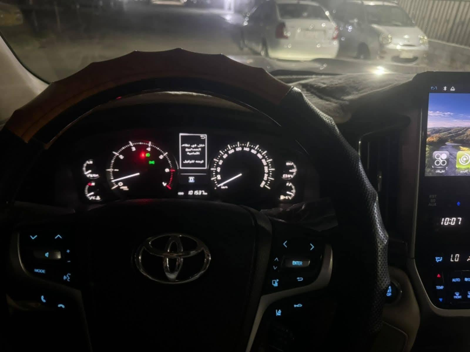 لاندكروزر • ٢٠٢١ • رقم بغداد