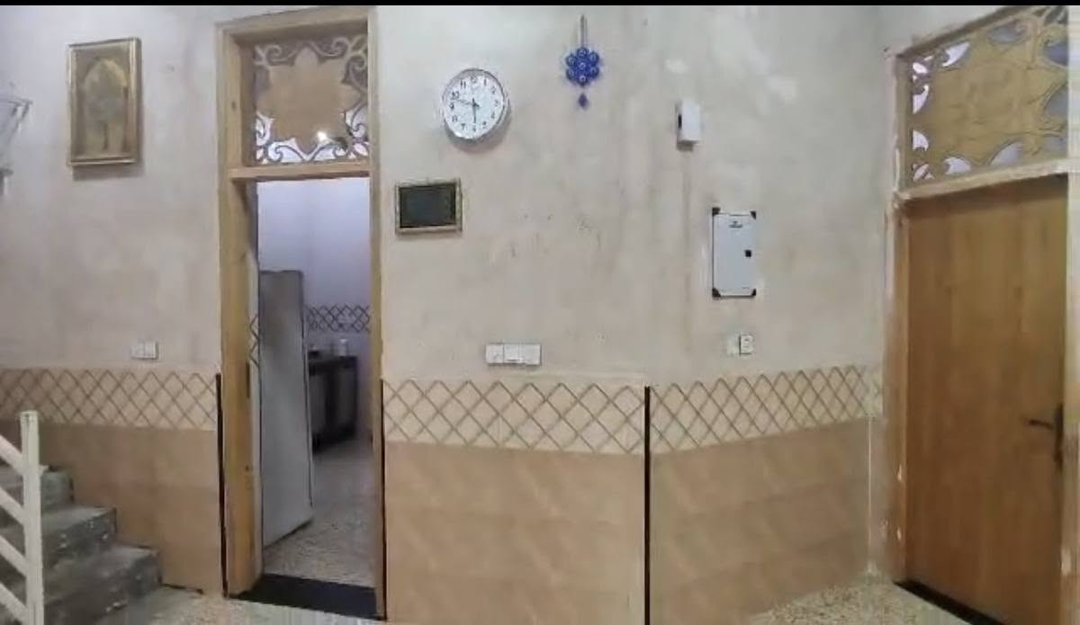 🏠🔥 (( بيع سريع )) 🔥🏠
🏡 دار للبيع – الحي العسكري

📍 الموقع: مقابل سيد أحمد، بجانب الملاعب

━━━━━━━━━━━━━━━━━━━━

📐 المساحة: 100 متر
📏 الأبعاد: 10 × 10

🧱 نوع البناء: بناء نظيف – صب + طابوق
🔧 الخدمات: كاملة

━━━━━━━━━━━━━━━━━━━━

🏠 تفاصيل الدار:

🛏️ غرفة نوم
🛋️ صالة
🍳 مطبخ
🚿 مجمع صحيات داخلي + خارجي

━━━━━━━━━━━━━━━━━━━━

💰 السعر: 66 مليون
💬 بيه مجال بسيط

━━━━━━━━━━━━━━━━━━━━

📞 للاستفسار:
***********

💬 مراسلة واتساب أو خاص فقط

━━━━━━━━━━━━━━━━━━━━

🏠 عندك عقار للبيع؟
📩 راسل الصفحة أو اتصل على الرقم الموجود بالمنشور.

📲 تابع الصفحة
🎵 وتابع حسابنا على التيك توك @إشارة
