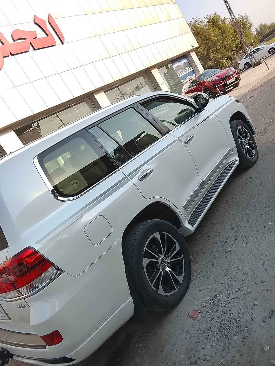 لاندكروز ١٨فول زاز بيه صبغ ربع البنيد كفاله سياره ٤٢ بيع مستعجل شراي خلي يتصل مكاني سيديه  ***********
