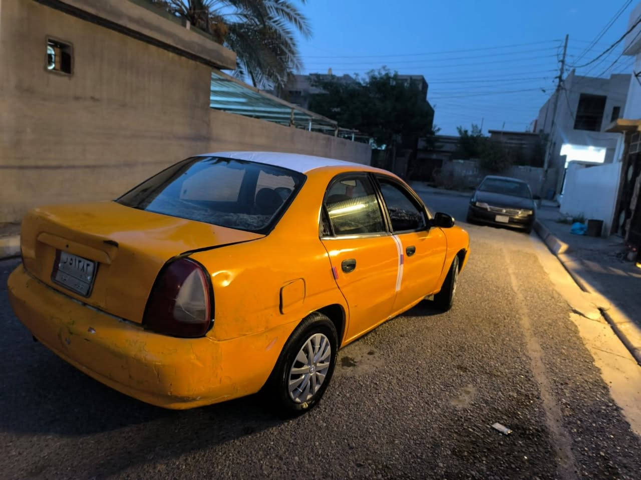 سلام وعليكم للبيع  دايو نوبرا موديل 97 تكسي كير عادي ميكنه اوبترا   تخم تاير كهرابائيات شغاله سياره جاهزه مال شغل بطاقه بانزين بيها سنويه كارتوني صاحبها موجود  سعر 15 قفل مجال حك جيه فقط مكان 📍سياره كركوك رقم تلفون *********** وات ساب بي
