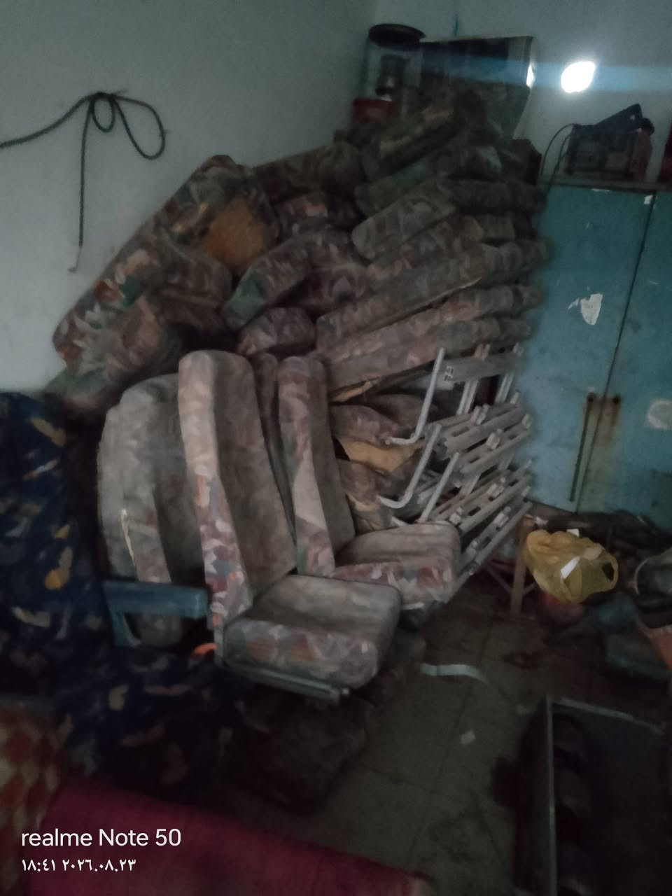 سلام عليكم مكينه وكير مال بأديه بمه عاطل كشنات مال باديه عدد20 كشن اكسن وفرند اكسن كامل مجموعه كامله هواء عنوان بغداد دوره ابو جير ***********
