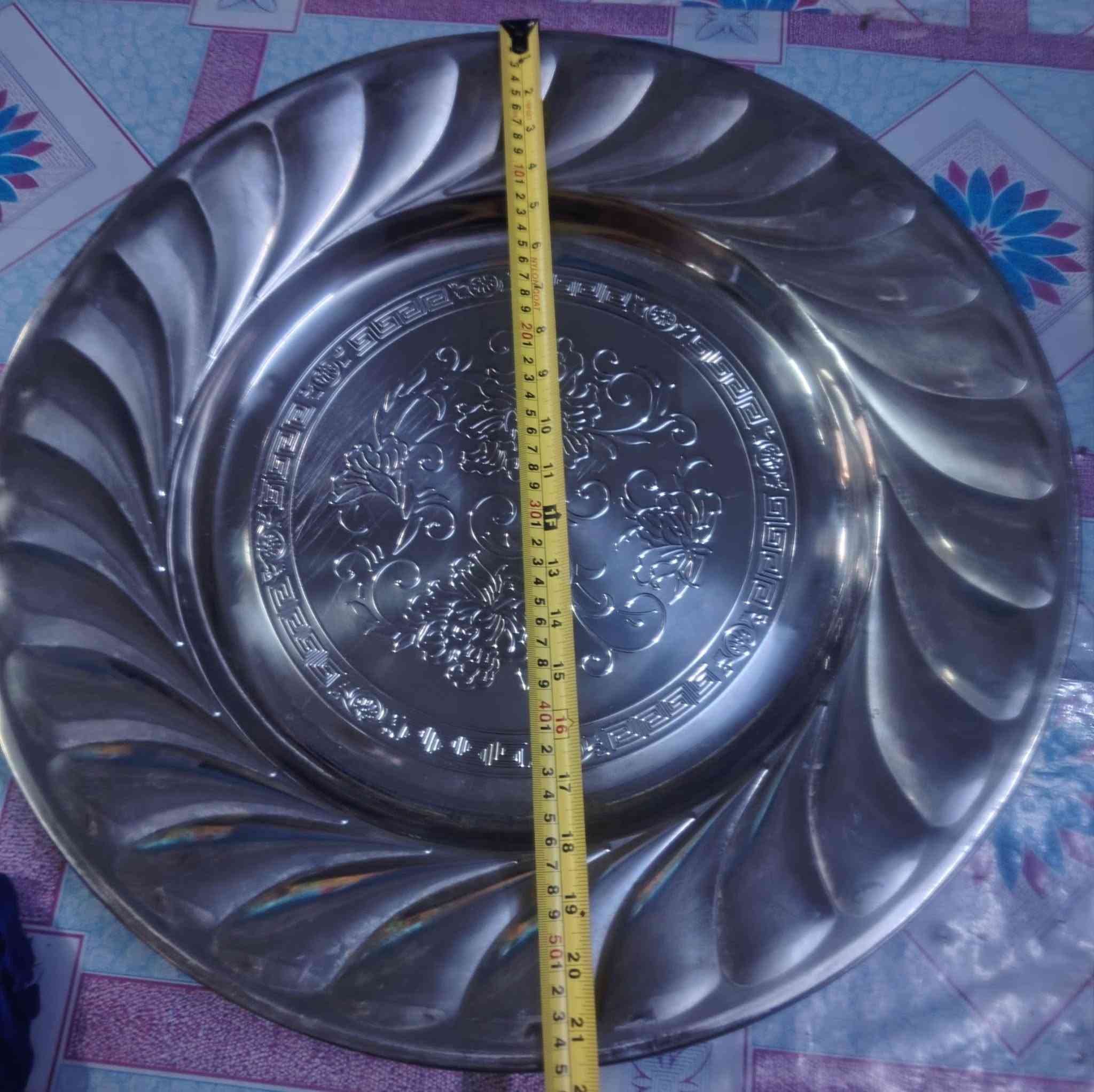 منسف اربع يدات الطول ٩٠ والعرض ٦٠ الفافون الثقيل
ومنسف مدور العرض ٦٠ ×٦٠ العدد ٣

ومنسف ستيل العرض ٥٥ ×٥٥ العدد ٧

البيع بغداد اكتب تم توصل الك تفاصيل على خاص *********** بي فقط واتساب
