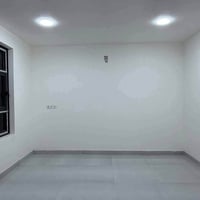 ٢٠٠م • شارع ٨٠ • بناء ٢٠٢٦