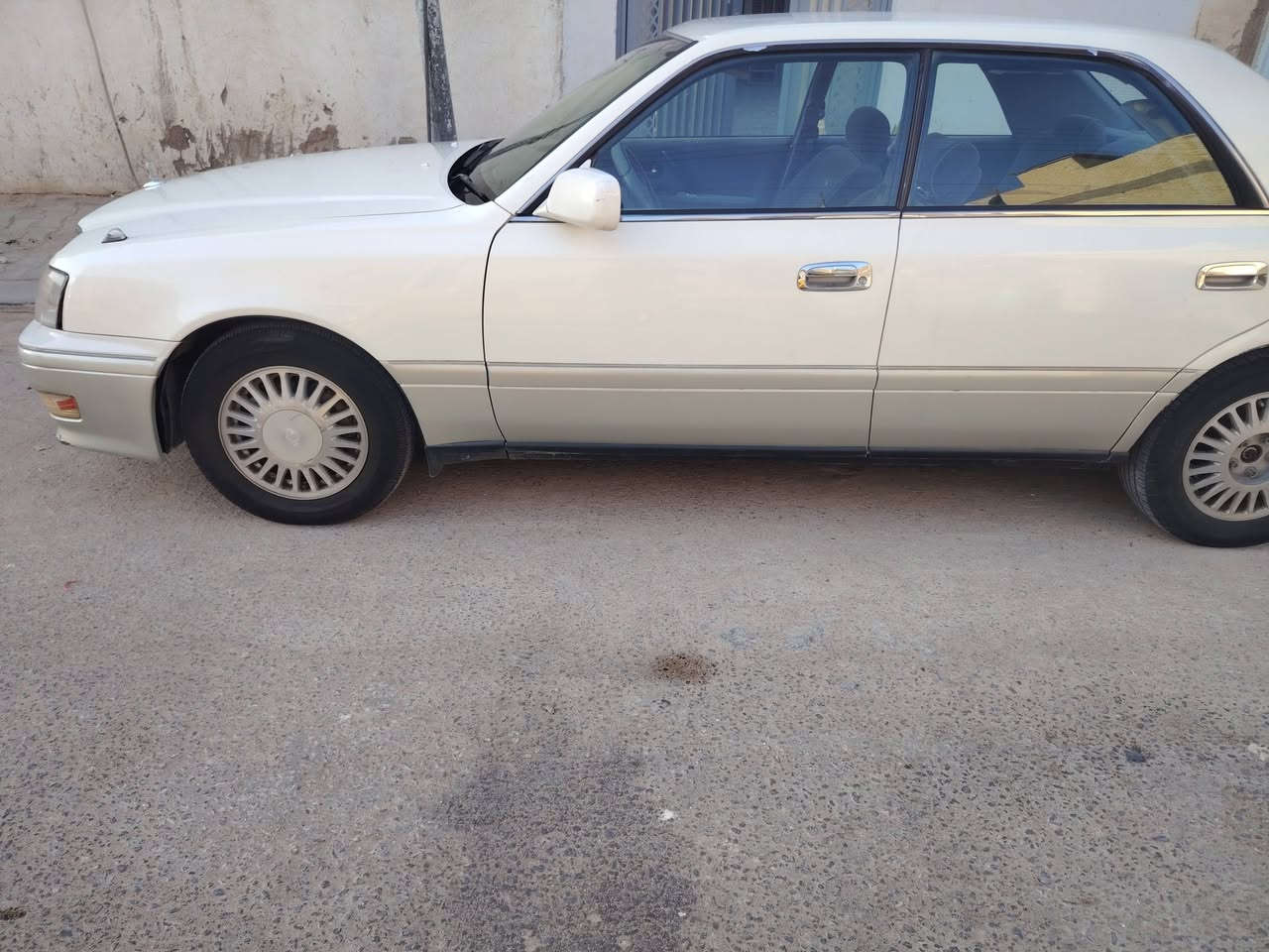 السلام عليكم سياره راس الثور موديل 98 رقم الانبار انكليزي مشروع وطني بسمي  سنويه 28 تنهية تبريد ثلج حداديه جديد تخم تاير جديد
السعر 85 وبيه مجال  تفاصيل اكثر ***********
