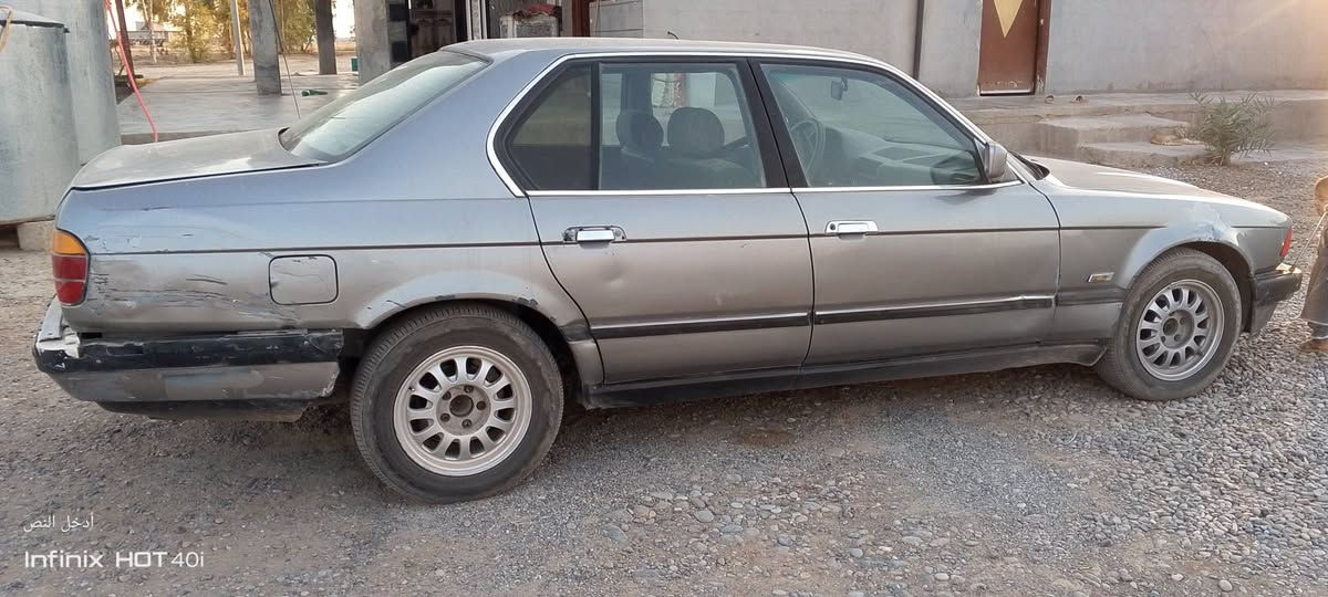 بيئم 730اصل وفصل  كير محرك جدد صدر كله جديد تواير جدد تبريد ثلج جوم كهرب سلايت فتحه كله شغال  رقم نينوى سنويه لل 29 شرعيها بجدعه شرط التحويل  سياره جديده شرط تريك 200 بس يعوزها شويه ترتيب بدعاميات ومراوس بكم يرهم السعر 33 وبيها مجال ***********
