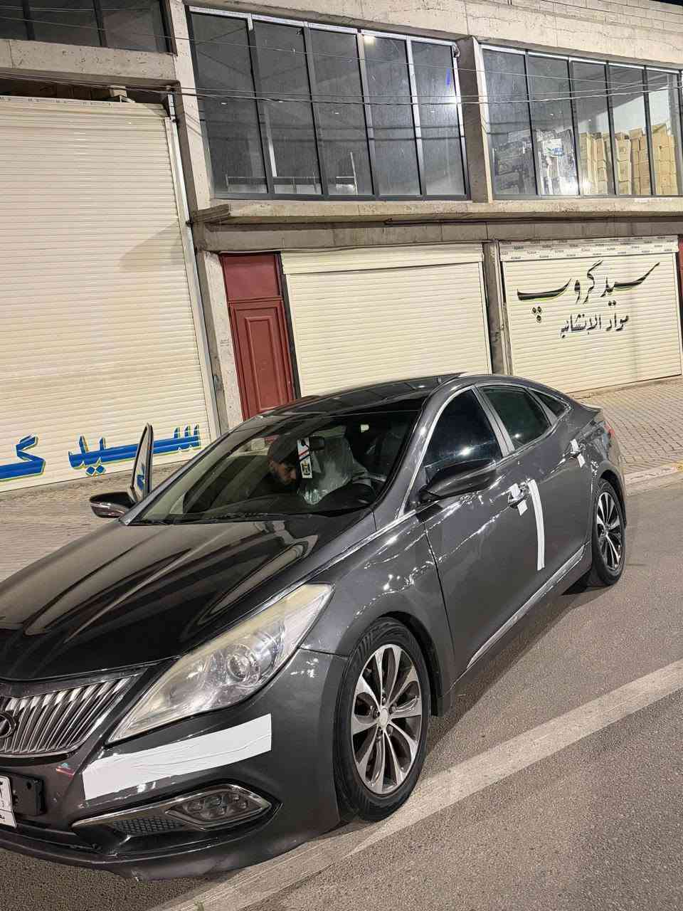 سلام عليكم ازيره موديل 2012 خليجي فول فول بنو رامه صبغ عام جمالي ضربته الجملغ الخلفي كير ومحرك بشرط رقمهه بغداد شرط تحويل وكاله السعر  90  اي استفسار الرقم خابرني ***********
