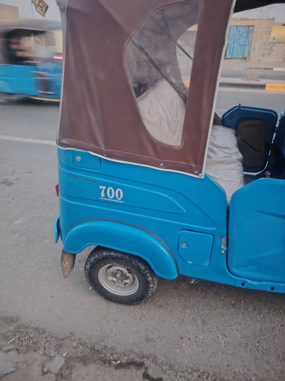 السلام عليكم تكتك للبيع موديل 21 رقم سنويه بصره حيانيه  السعر 7000 بها مجال  رقم الهاتف ***********
