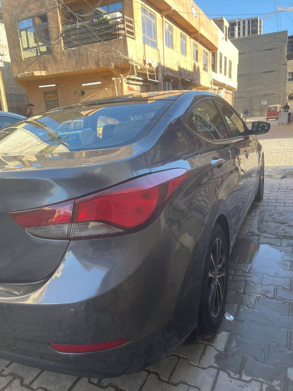 السلام عليكم النتره مديل ٢٠١٦ خليجي فول مواصفات ما عده البصمه فتحه مري شفط تبريد قطعتين مكينه كير مكفولات شرط الضمان تبريد ثلج بسمي ثاني يوم التحويل 
رقم الهاتف ***********

